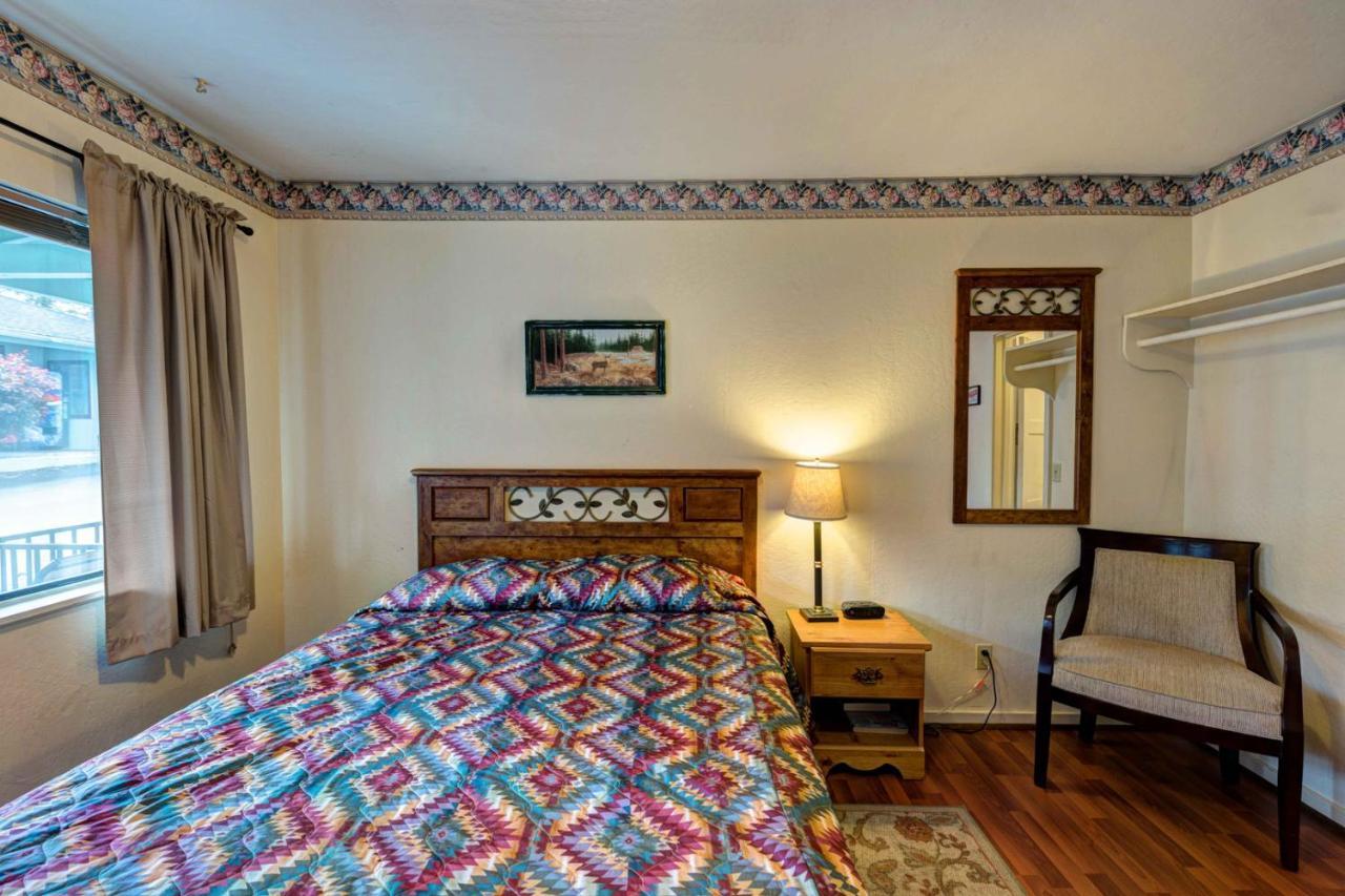 Lakehead Lake Shasta Lodge المظهر الخارجي الصورة