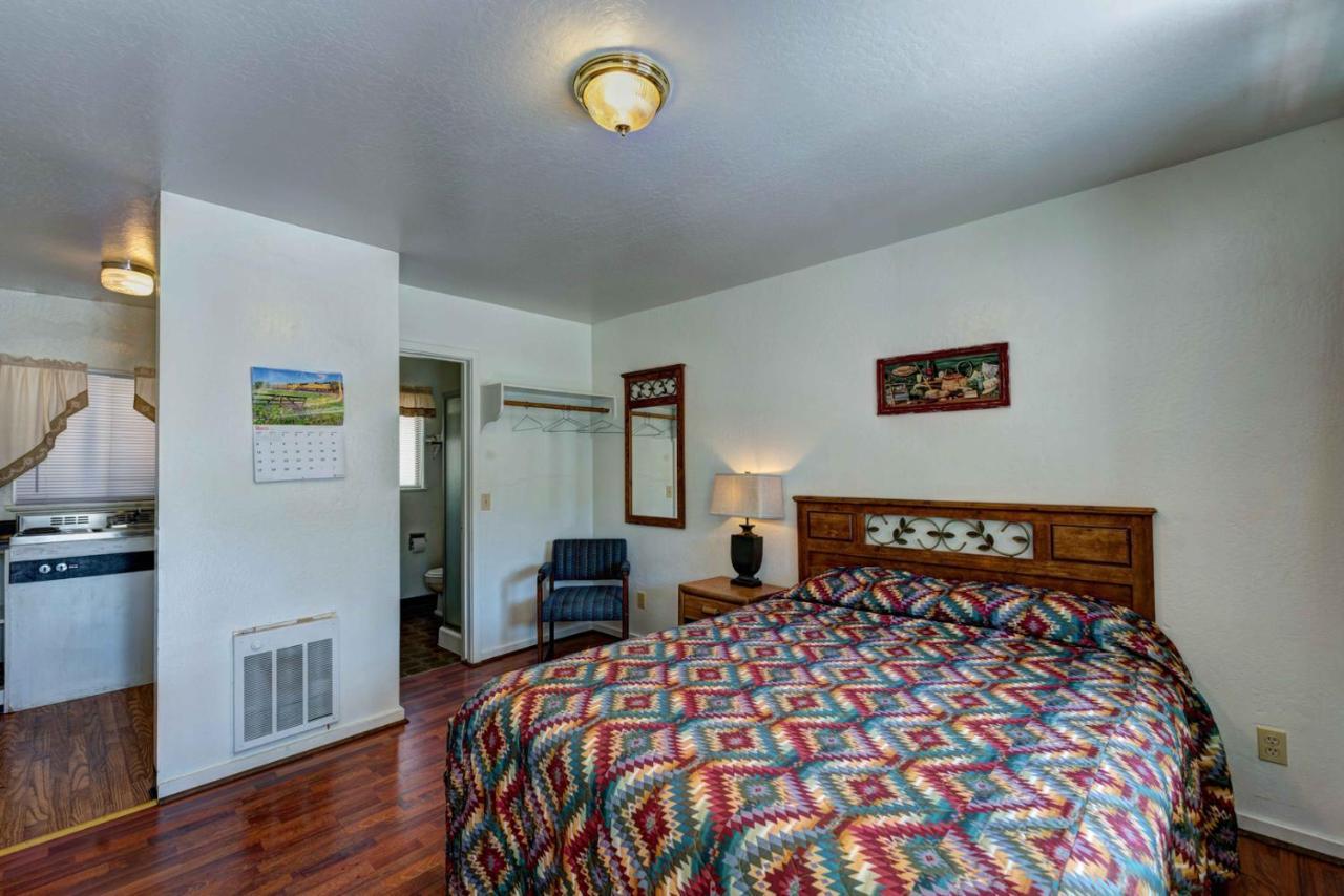 Lakehead Lake Shasta Lodge المظهر الخارجي الصورة